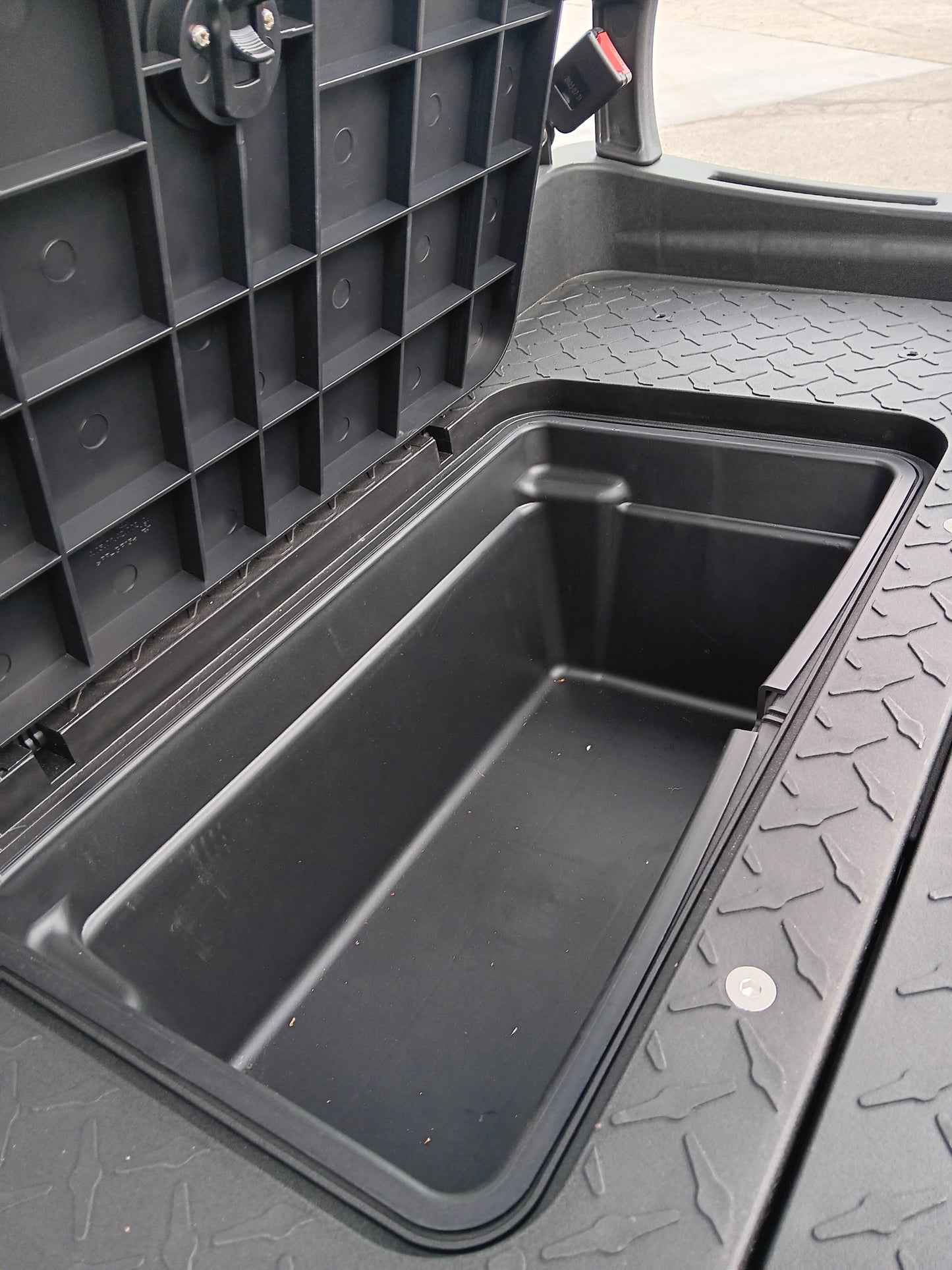 Bintelli | 6-Seater Lifted Electric Golf Cart Black