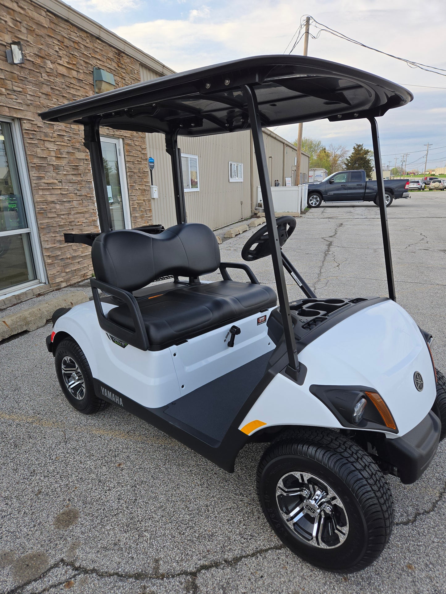 Yamaha - NEW 2024 Drive2 Gas in Glacier White