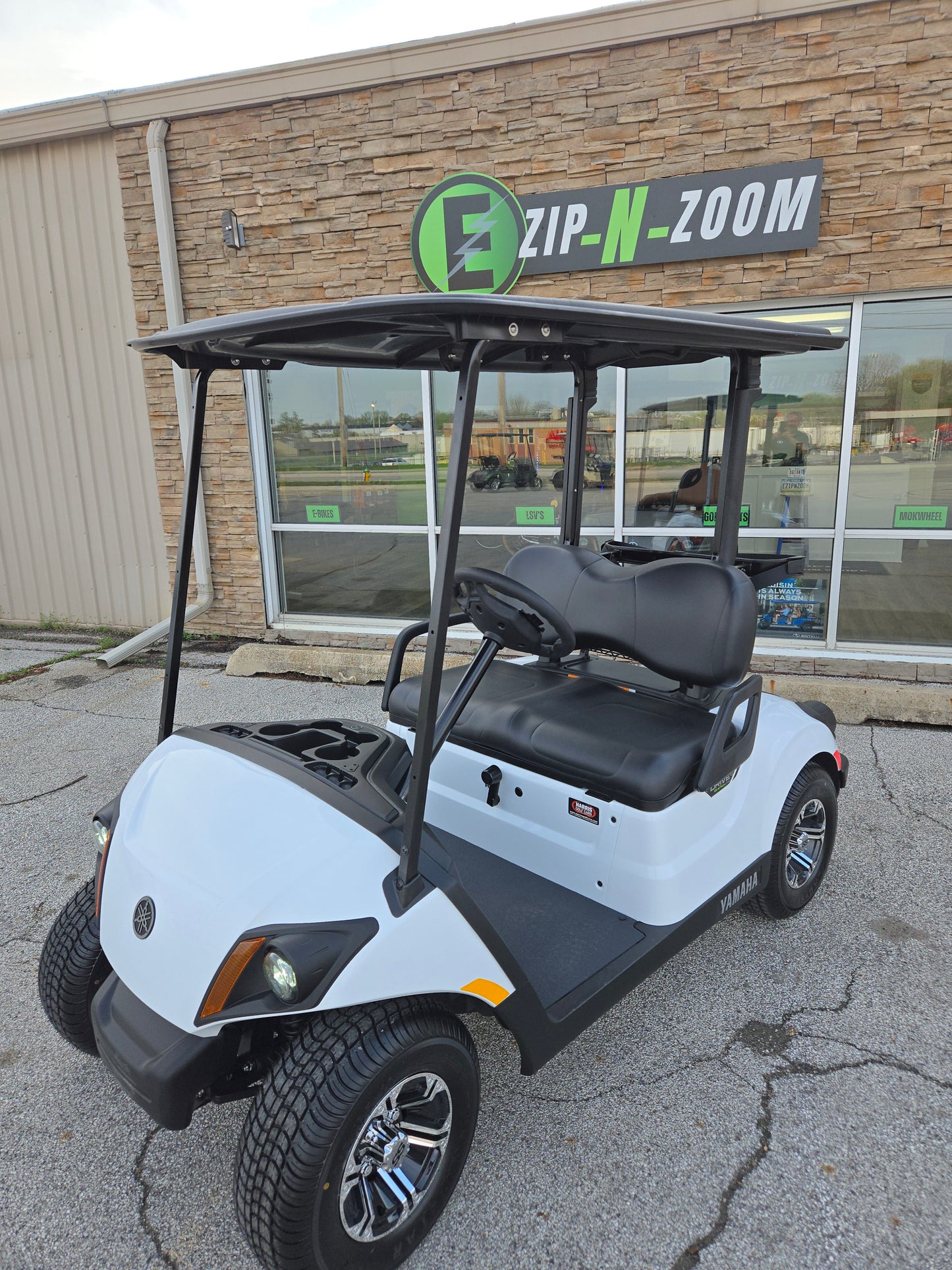 Yamaha - NEW 2024 Drive2 Gas in Glacier White