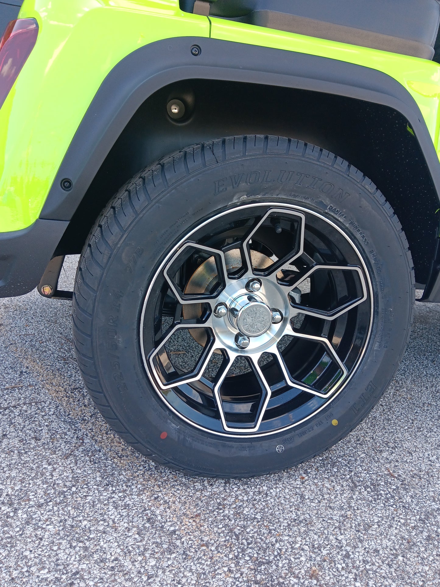 D5 Ranger 4 Lime Green – Electric LSV | EzipNzoom Des Moines