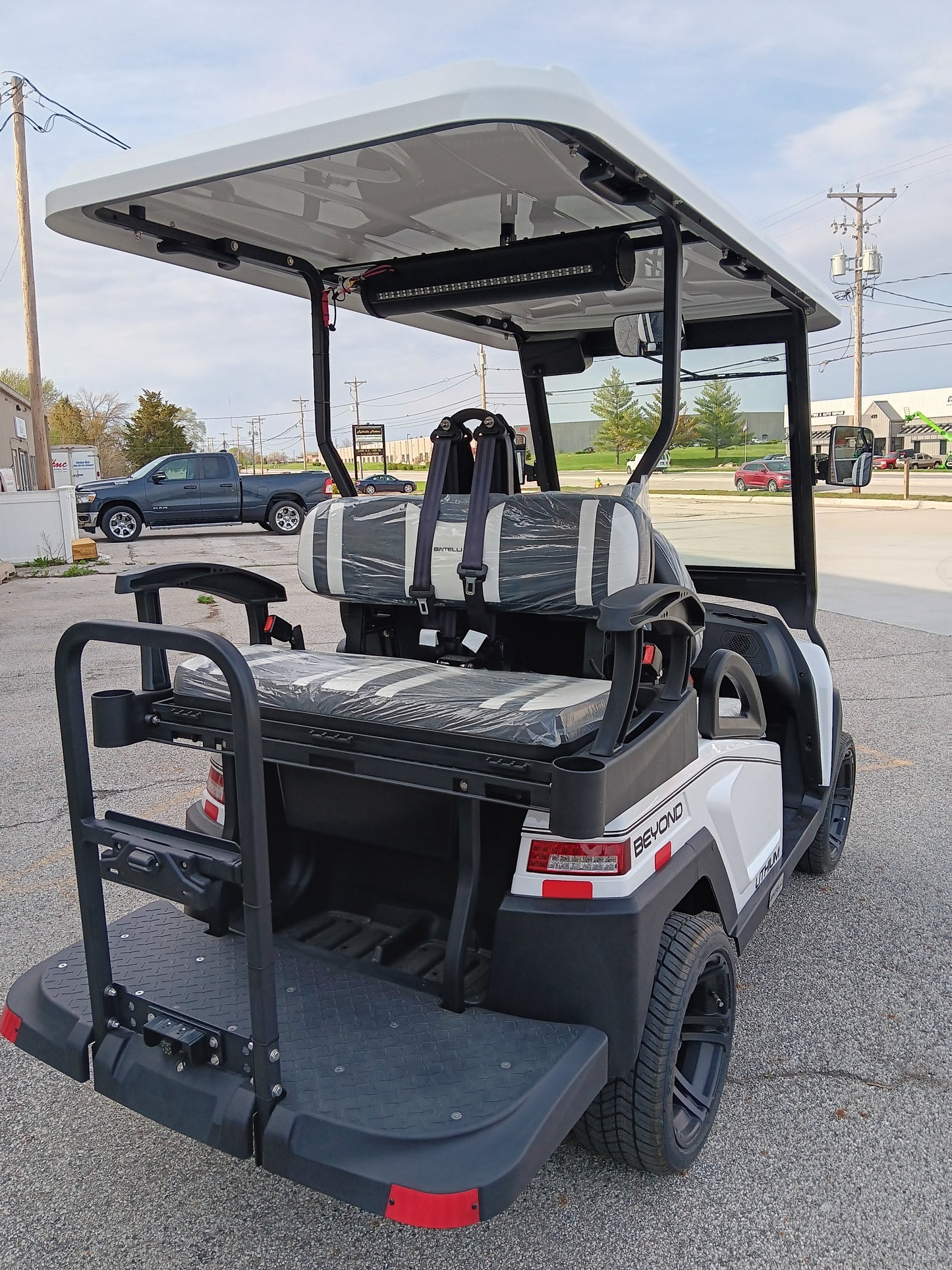 Bintelli | 4-Seater Electric Golf Cart White