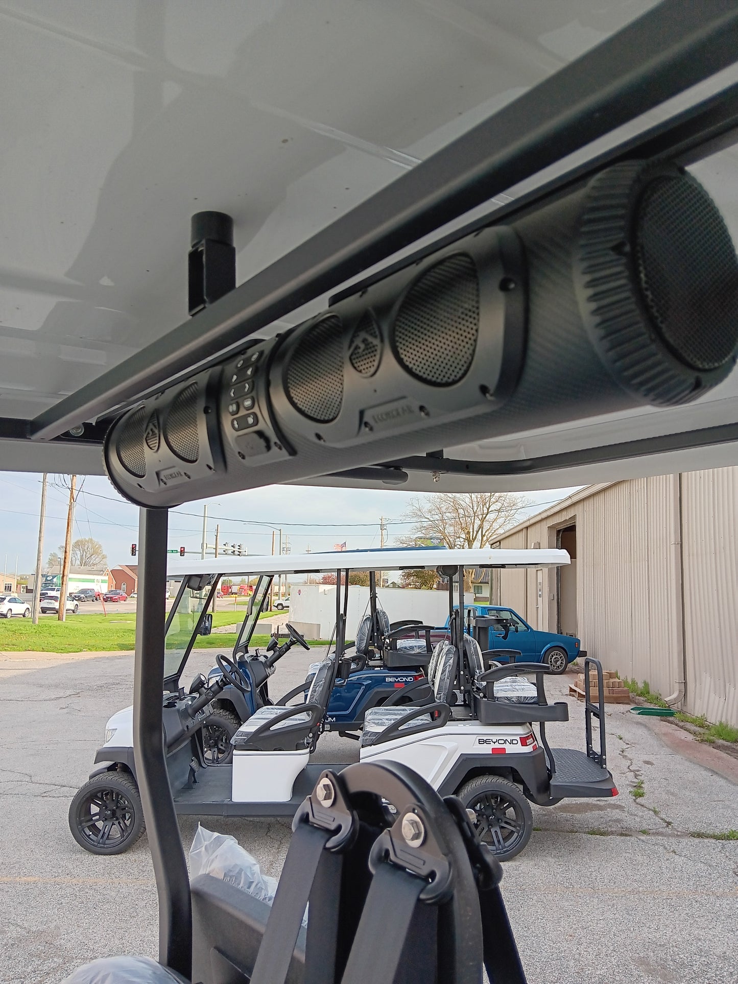 Bintelli | 4-Seater Electric Golf Cart White