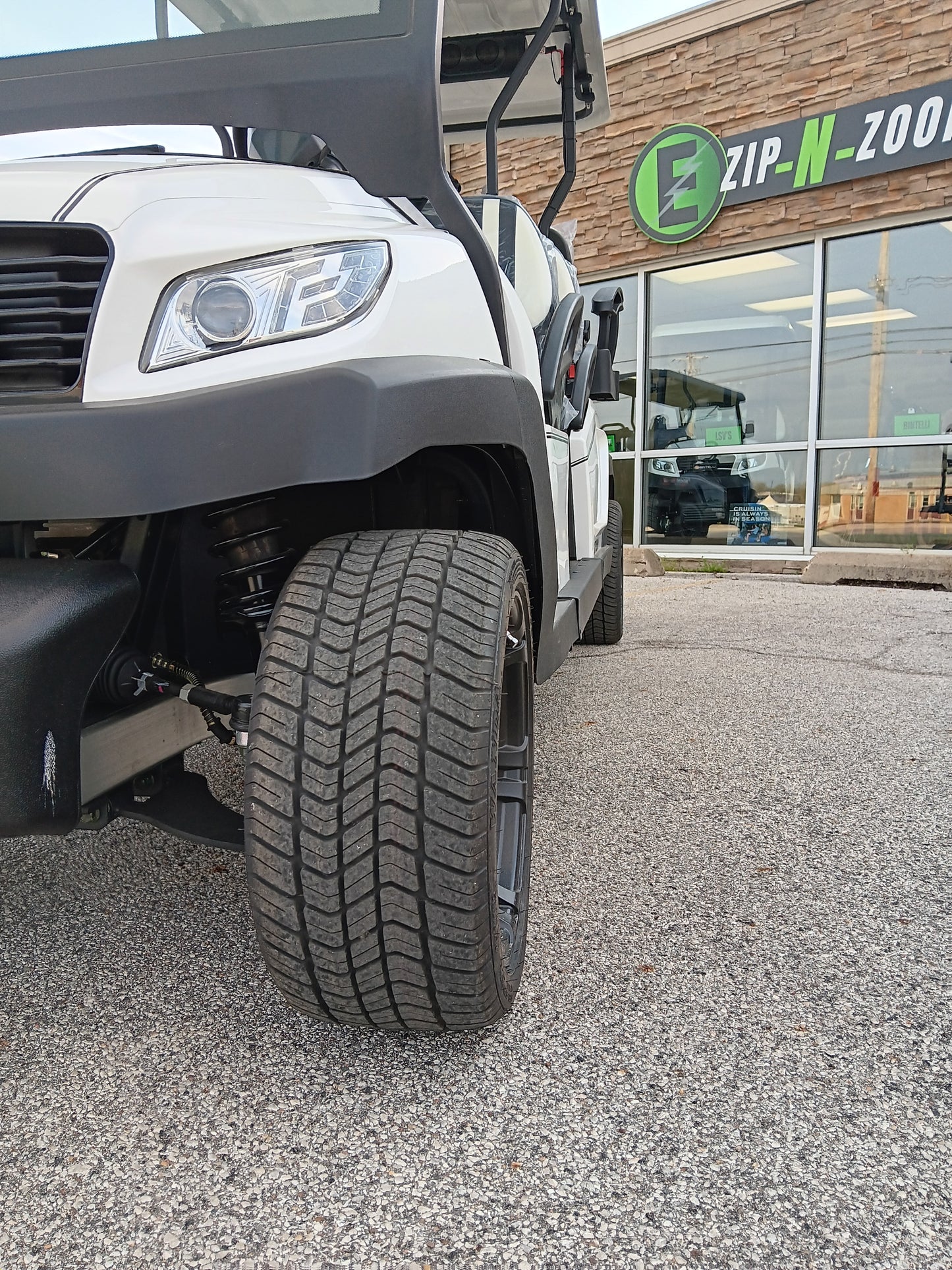 Bintelli | 6-Seater Electric Golf Cart White