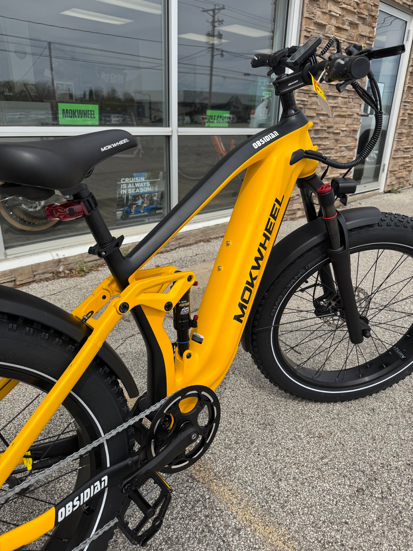 Powerfull Electric Mountain Bike | Mokwheel Obsidian in Black/Yellow