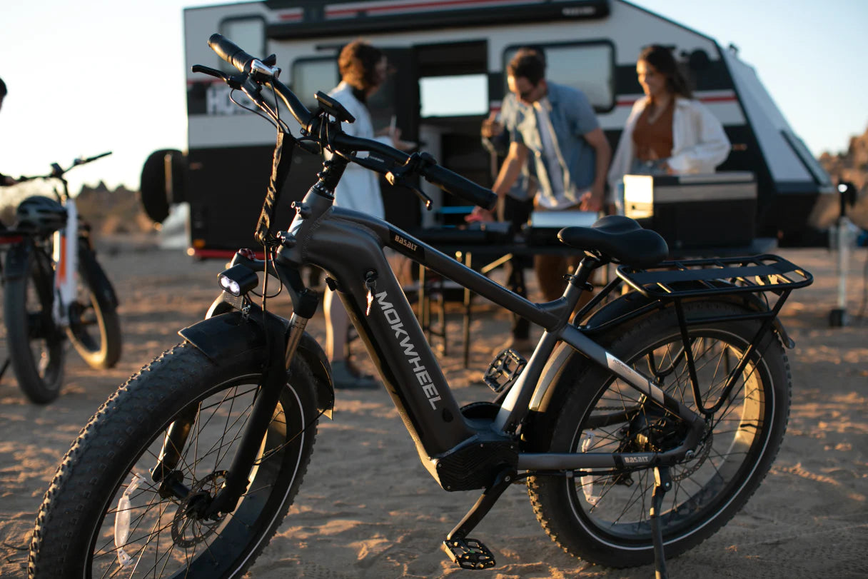 Man_with_mokwheel_basalt_camping