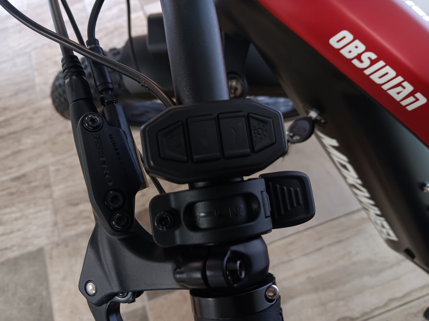 Powerfull Electric Mountain Bike | Mokwheel Obsidian in Black/Red