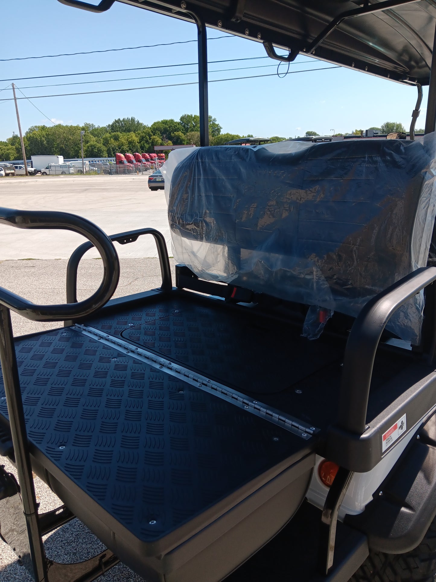 Forester 6 | 6-Person Lifted Golf Cart in White